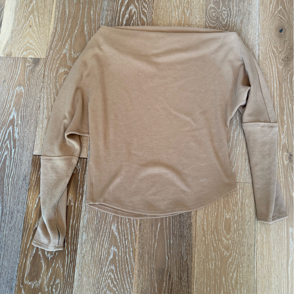 We the Free Fuji Off the Shoulder Thermal Top size Medium - Picture 4 of 6